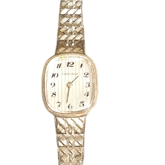 Vintage Caravelle ladies gold watch - Picture 1 of 4